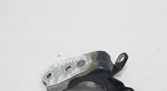 Chevrolet Captiva Front door upper hinge O7E15