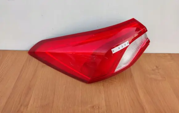 Ford Focus Rear/tail lights JX7B13405AC