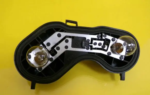 Renault Megane II Tail light bulb cover holder 89026012