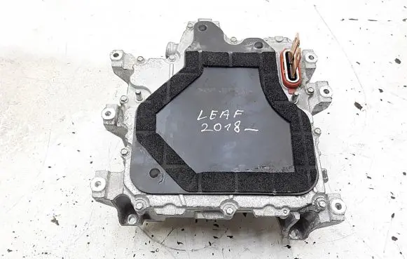 Voltage converter inverter