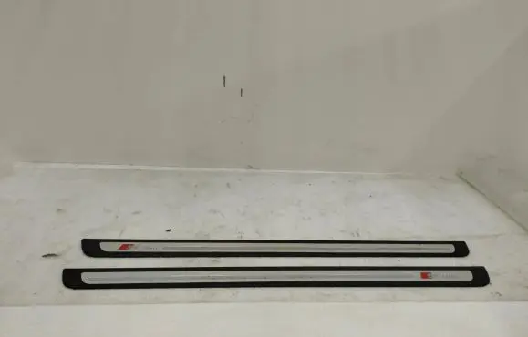 Audi A5 8T 8F Front sill (body part) 8T0853373