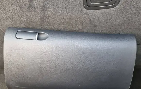 Glove box set
