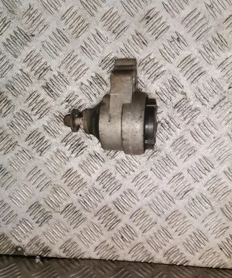 Ford Focus Engine mount bracket 98ab6038n