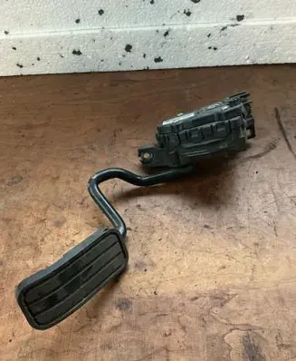 Volkswagen Golf IV Accelerator throttle pedal 6PV00777005 7M4721603B