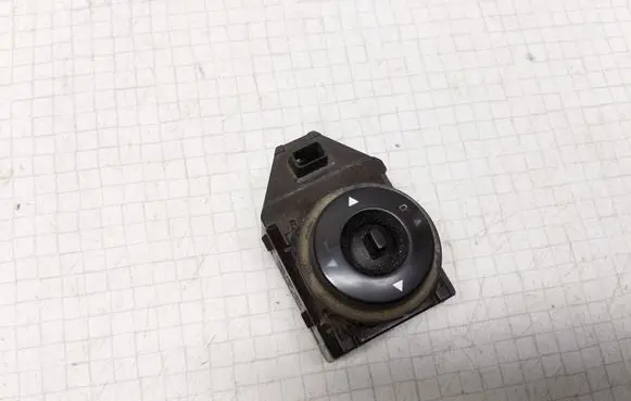 KIA Ceed Wing mirror switch 457480