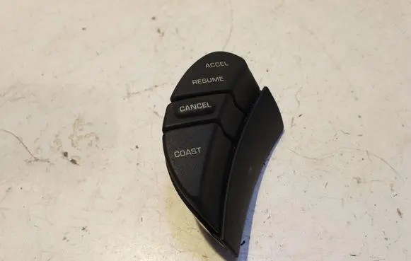 Steering wheel buttons/switches