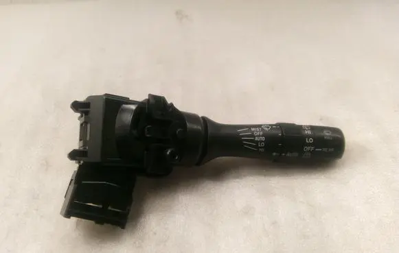 Toyota Auris 150 Wiper control stalk 8465202420
