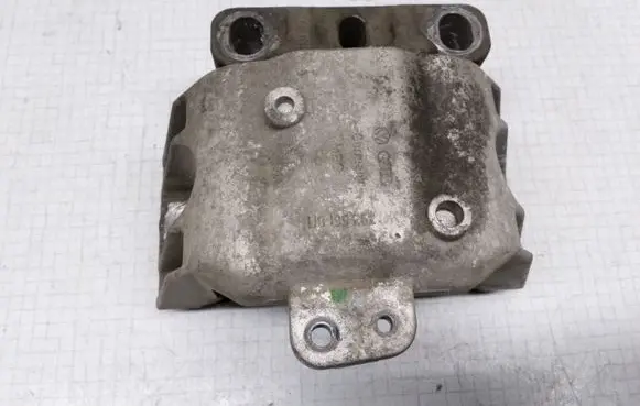 Volkswagen Golf IV Engine mount bracket 1J0199262BK