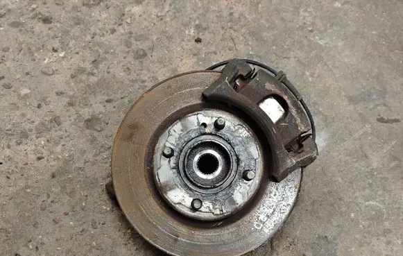 Ford Fiesta Front wheel hub AY1C3K170BA AY1C3K170