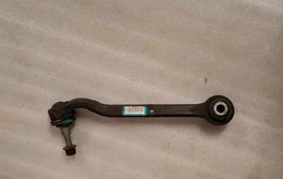 Ford Mustang VI Front lower control arm/wishbone FR3C3A424BA