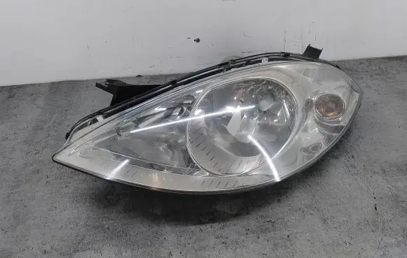 Mercedes-Benz A W169 Headlight/headlamp A1698200161