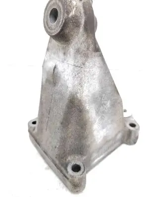 Mercedes-Benz E W211 Engine mounting bracket A2712230904