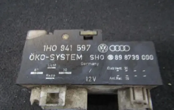 Volkswagen Golf III Coolant fan relay 1h0941597 898739000