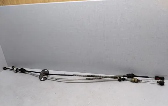 Ford Mondeo Mk III Gear shift cable linkage 3S7R7E395LD