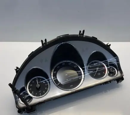 Mercedes-Benz E W212 Speedometer (instrument cluster) A2129006003 A2125401548 A2129020302