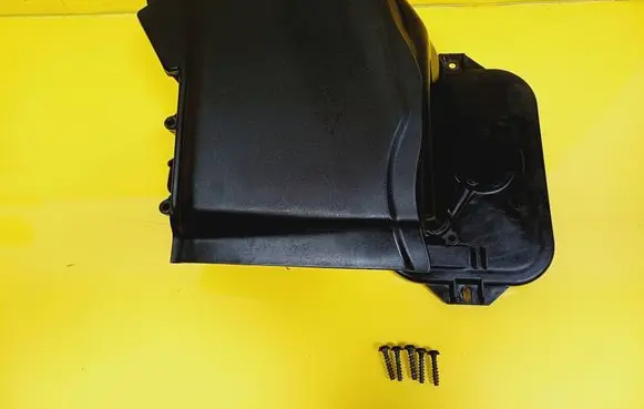 Other engine bay part