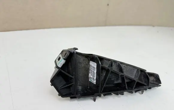 MG ZS Fender mounting bracket 10229022R