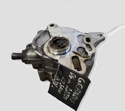 Mitsubishi Grandis Vacuum pump 03G145209