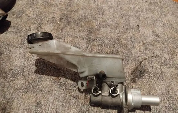 Nissan Qashqai+2 Master brake cylinder 0204Y24277 1086H