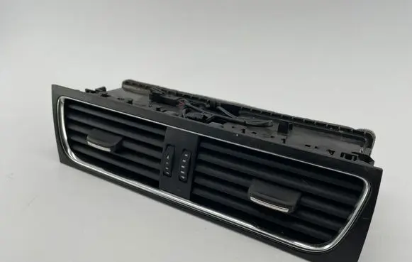 Audi A4 S4 B8 8K Dash center air vent grill 8T1820951C