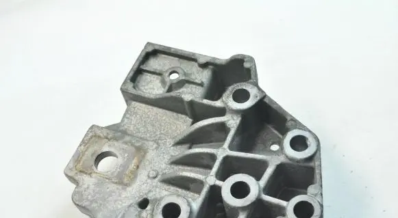 Land Rover Range Rover Evoque L538 Engine mounting bracket EJ326R096AA