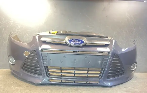 Ford Focus Front bumper BM5117757A BM5117E778A