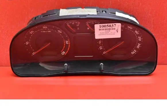 Speedometer (instrument cluster)
