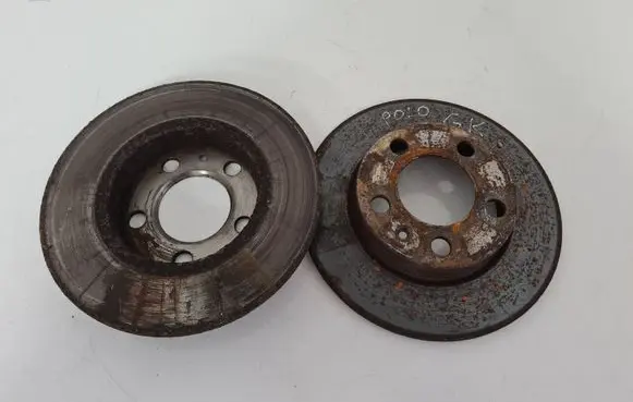 Volkswagen Polo IV 9N3 Rear brake disc