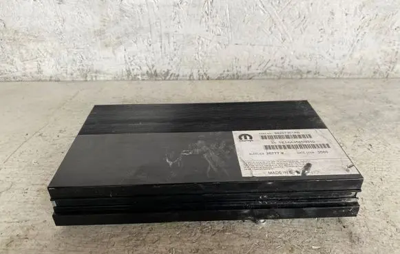 Dodge Durango Sound amplifier 68267301AB TE1AA358519310 26777Y