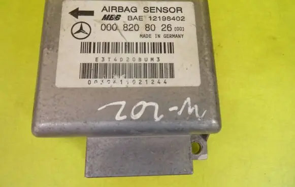 Mercedes-Benz C W202 Airbag control unit/module 0008208026