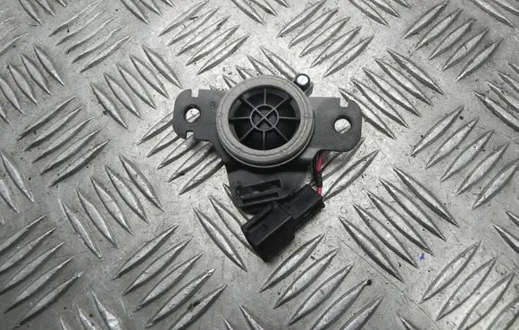 KIA Pro Cee'd III Front door high frequency speaker 96311J7100