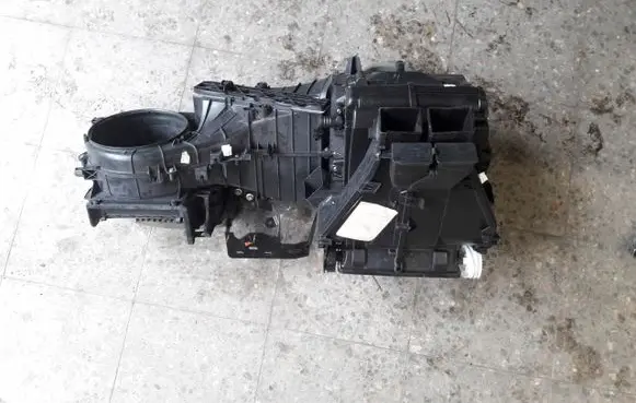 Audi A4 S4 B5 8D Fuel tank 372149