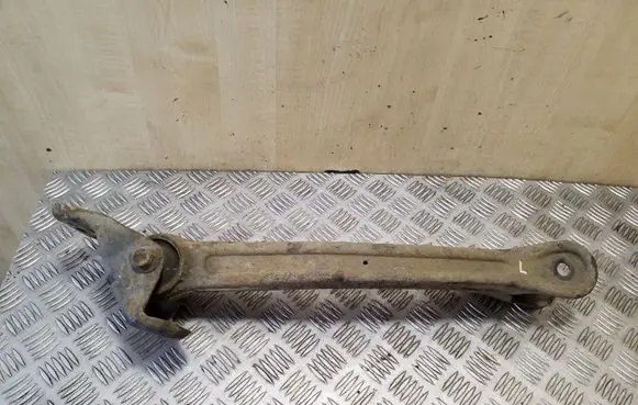 Suzuki Grand Vitara II Rear control arm