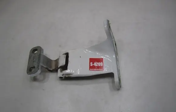 Volkswagen Caddy Loading door upper hinge 2K7827152A