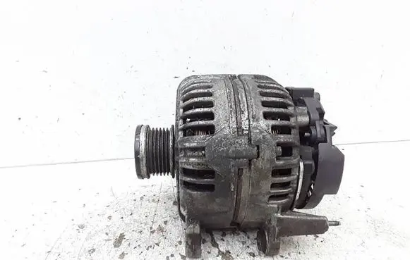 Skoda Octavia Mk2 (1Z) Generator/alternator 03C903023A
