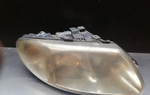 Chrysler Voyager Headlight/headlamp 04857702ABF
