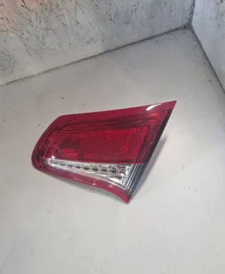 Tailgate rear/tail lights
