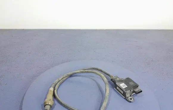 BMW X3 E83 Lambda probe sensor 8582025