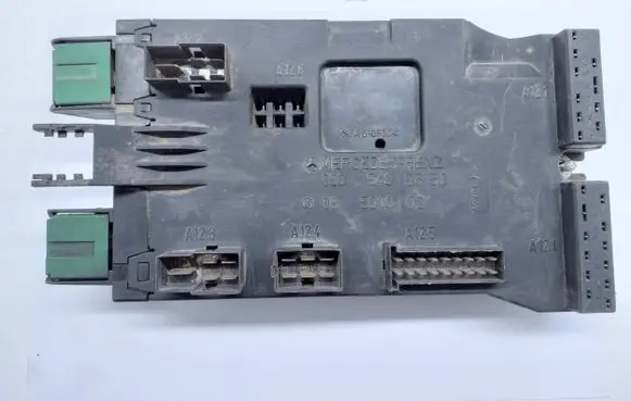 Mercedes-Benz E W212 Fuse module 0005400650 08501002