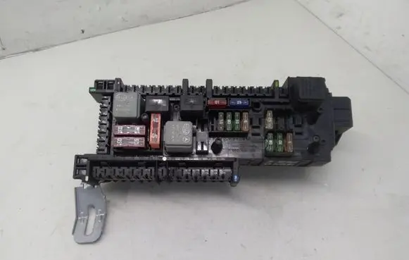 Mercedes-Benz E W212 Fuse module 016706581A
