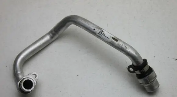 Audi A4 S4 B9 Engine coolant pipe/hose 06M121075S
