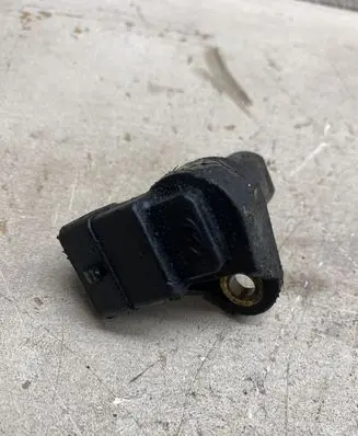 Hyundai Santa Fe Camshaft position sensor 3930027000