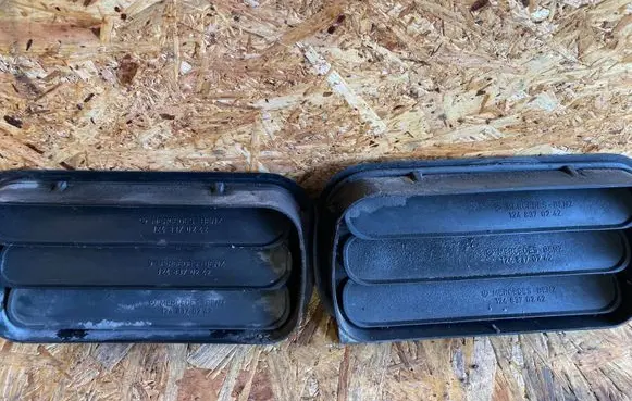 Mercedes-Benz E W124 Quarter panel pressure vent 1248370230