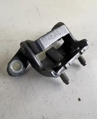 Nissan Qashqai Rear door upper hinge 