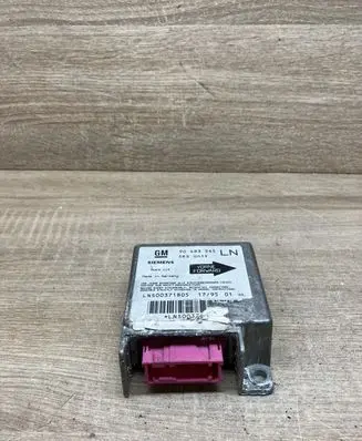 Opel Corsa B Airbag control unit/module 90483545 5WK4114