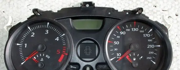 Renault Megane II Speedometer (instrument cluster) 8200408785D
