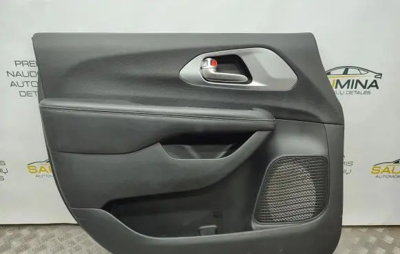 Chrysler Pacifica Front door card panel trim