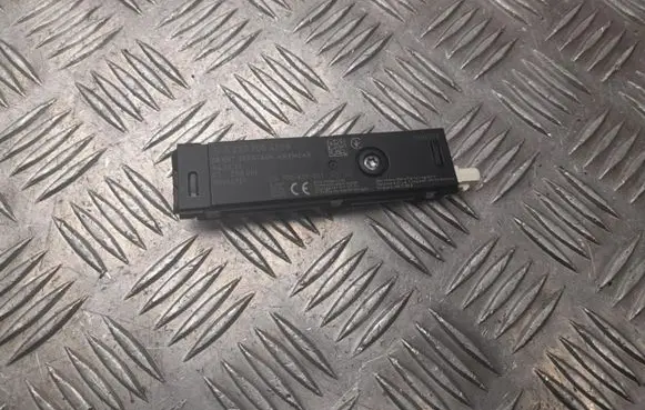 Mercedes-Benz EQE v295 Aerial antenna amplifier A2239054108