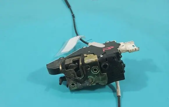 Peugeot 407 Front door lock 9659739880F IMPRK1561990