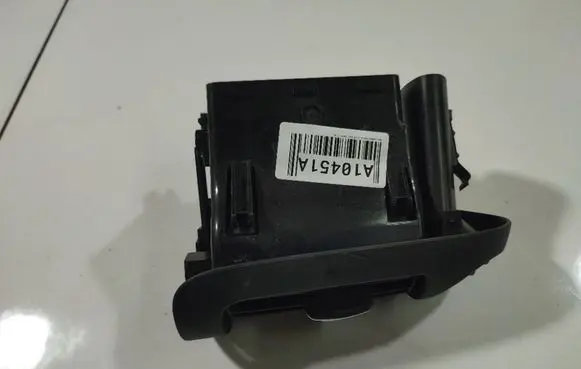 Mercedes-Benz C W203 Dash center air vent grill A2038300254